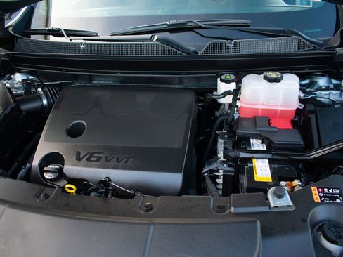 Certified 2024 Chevrolet Traverse RS image 34