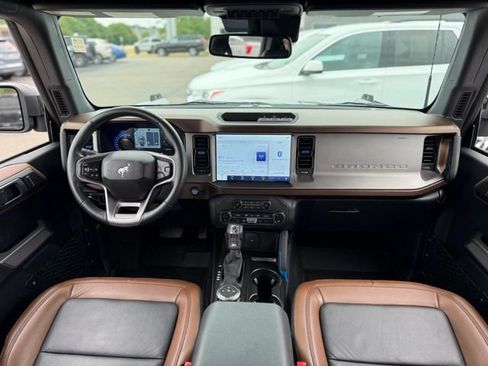 Certified 2023 Ford Bronco Outer Banks AWD/4WD image 2