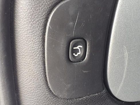 Used 2016 Jeep Cherokee Latitude w/ Comfort/Convenience Group FWD image 10
