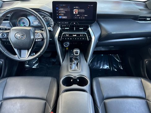 Used 2024 Toyota Venza Nightshade image 13