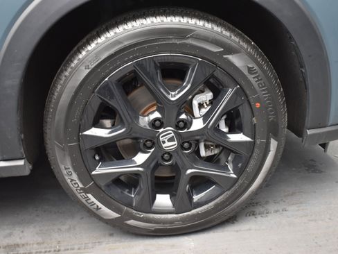 Used 2025 Honda HR-V Sport image 16