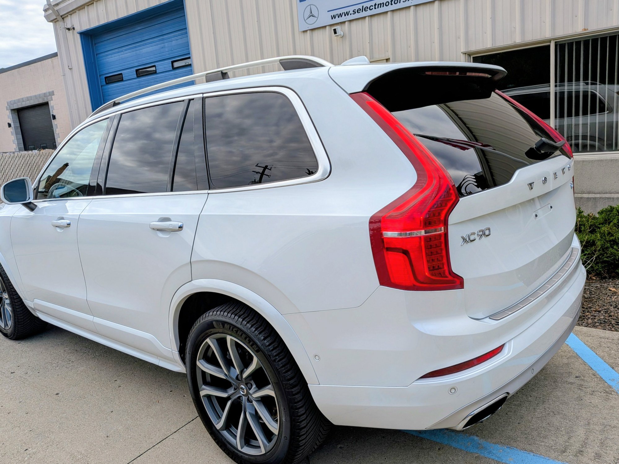 Used 2019 Volvo XC90 T6 Momentum w/ Advanced Package AWD/4WD image 4