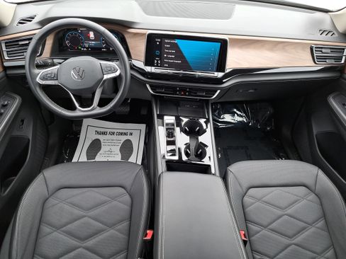 Used 2024 Volkswagen Atlas SE image 9