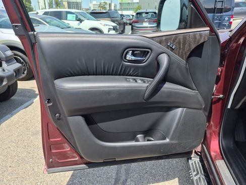 Certified 2023 Nissan Armada Platinum w/ Captain's Chairs Package AWD/4WD image 10