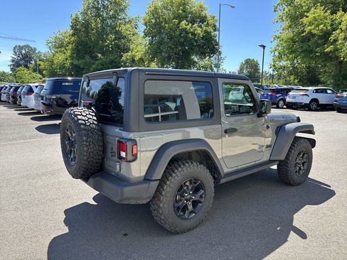 Used 2022 Jeep Wrangler Sport AWD/4WD image 4