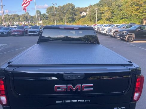 New 2026 GMC Sierra 1500 SLE image 8