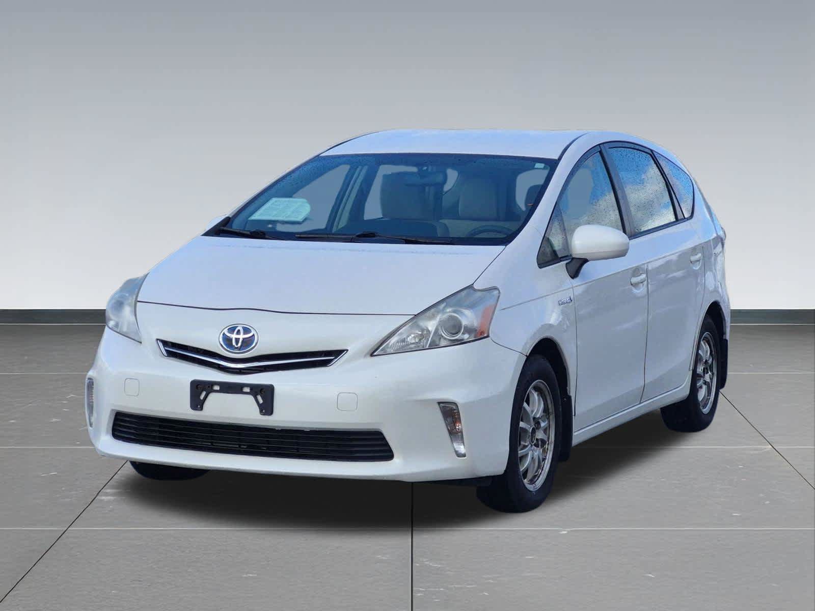 Used 2012 Toyota Prius V Two FWD image 10