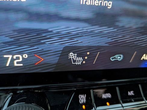 New 2026 Chevrolet Blazer EV LT image 19