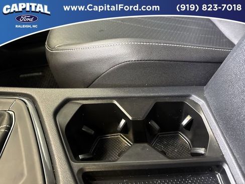 Used 2022 Volkswagen Tiguan SE image 27