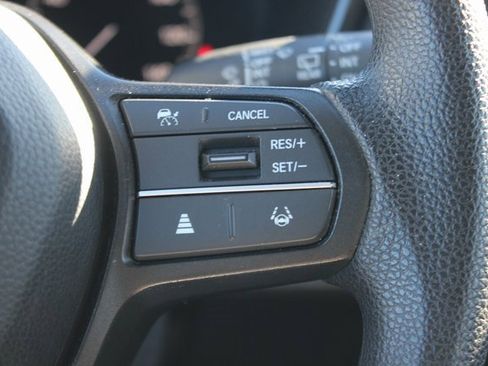 Used 2023 Honda CR-V LX image 14