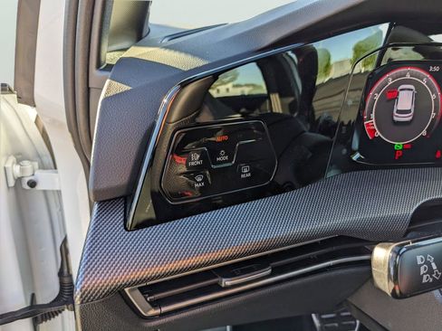 New 2026 Volkswagen GTI SE FWD image 25