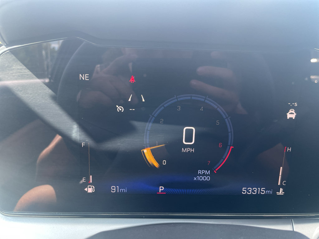 Used 2025 Chevrolet Trax LT FWD image 22