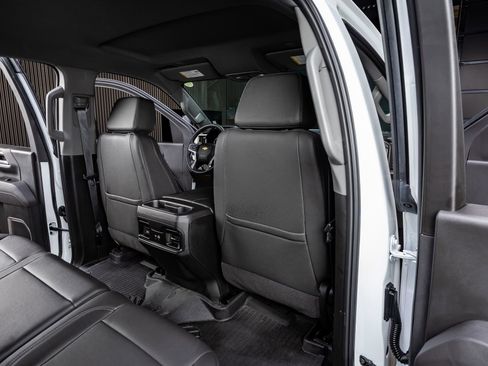 Used 2025 Chevrolet Silverado 2500 LT w/ Texas Edition image 32