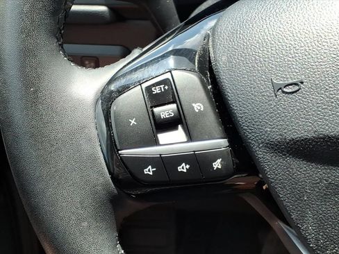 Used 2022 Ford Escape SEL w/ Technology Package FWD image 12