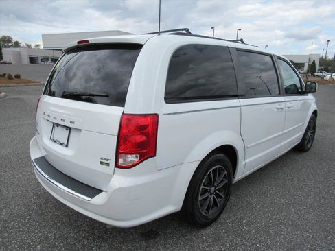 Used 2017 Dodge Grand Caravan GT image 7