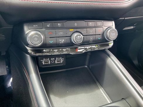 Used 2024 Dodge Durango GT AWD/4WD image 26