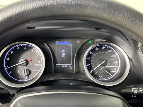 Certified 2022 Toyota Camry LE image 12