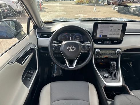 Used 2025 Toyota RAV4 Limited image 14