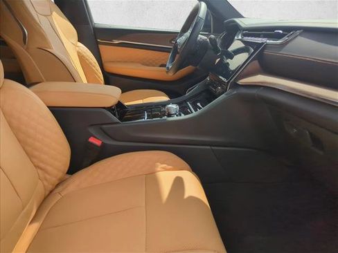 Used 2025 Jeep Grand Cherokee L Summit w/ Obsidian Package image 24