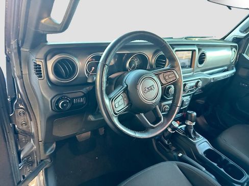 Used 2022 Jeep Wrangler Unlimited Sport AWD/4WD image 10