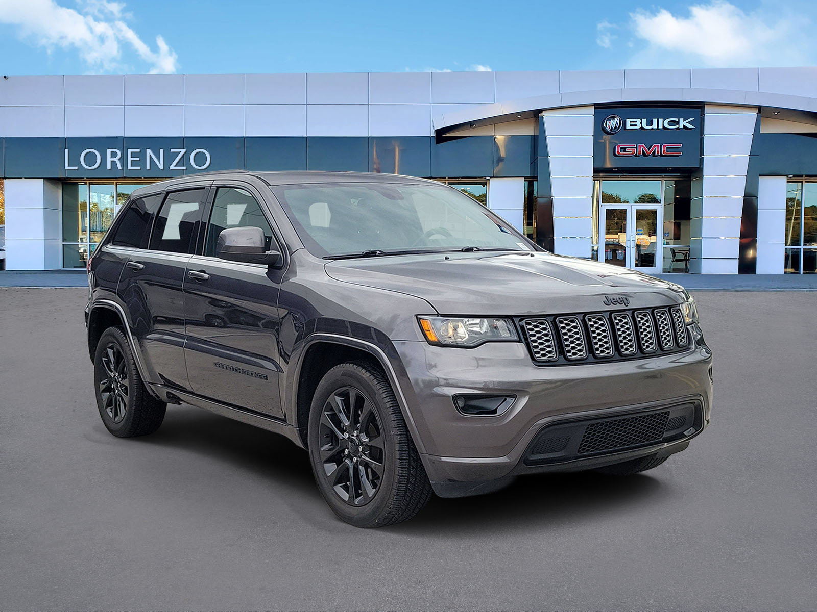 Used 2019 Jeep Grand Cherokee Altitude RWD image 3