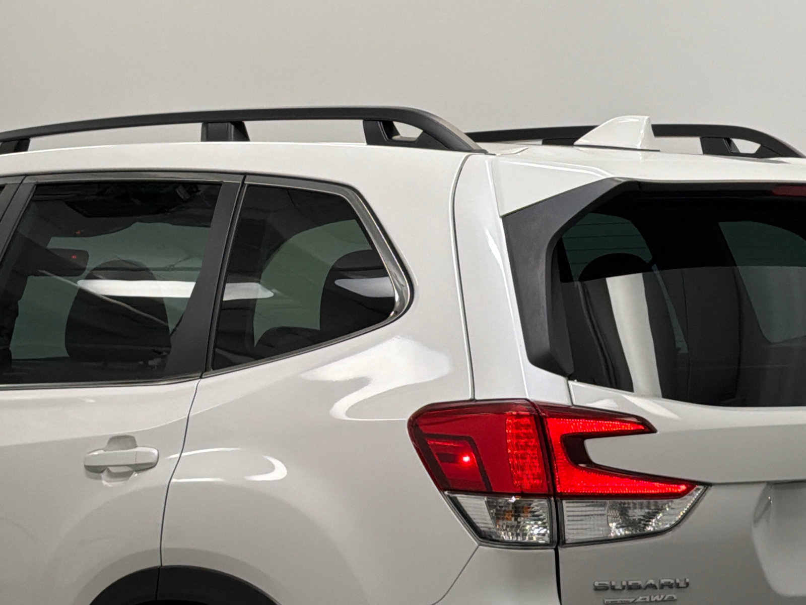 Used 2023 Subaru Forester Limited w/ Popular Package #2 AWD/4WD image 8