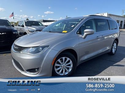 Certified 2017 Chrysler Pacifica Touring-L w/ 13 Speaker Alpine Sound Group