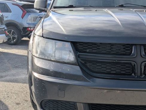 Used 2018 Dodge Journey SE w/ Blacktop Package image 6