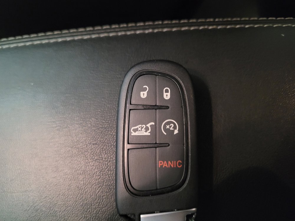 Used 2022 Jeep Cherokee Latitude Lux AWD/4WD image 32