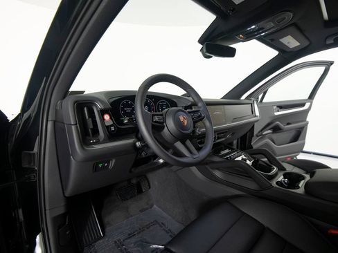 New 2026 Porsche Cayenne AWD/4WD image 4
