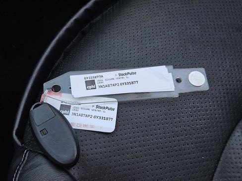 Used 2016 Nissan Sentra SL image 32