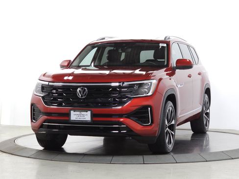 Used 2024 Volkswagen Atlas SEL Premium R-Line AWD/4WD image 4