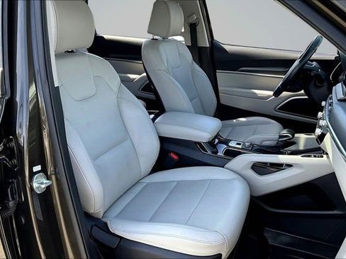 Used 2022 Kia Telluride S image 29
