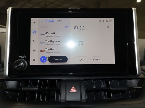 Used 2025 Toyota RAV4 XLE image 12