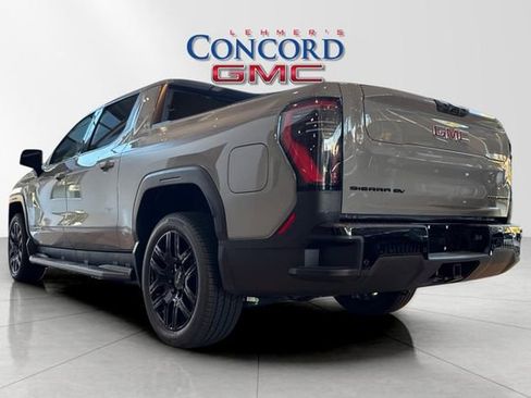 Used 2026 GMC Sierra EV Elevation w/ LPO, Elevation Dark Package image 5