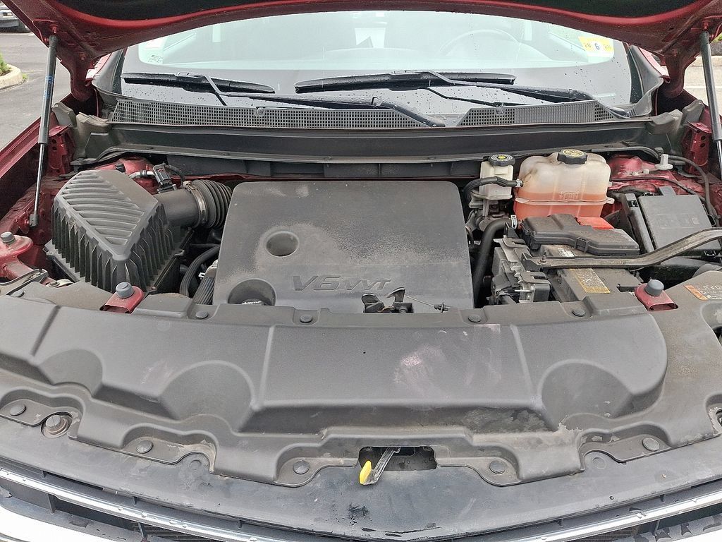 Certified 2021 Chevrolet Traverse LT FWD image 29