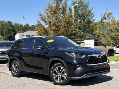 Used 2023 Toyota Highlander XLE