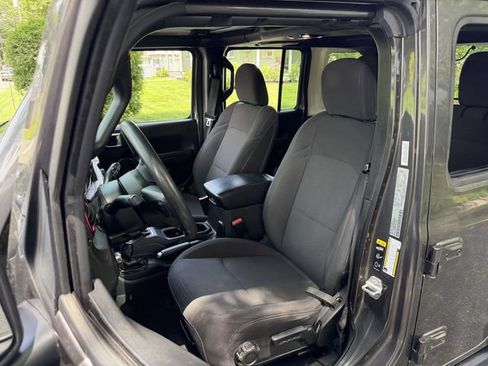 Used 2022 Jeep Wrangler Unlimited Sport AWD/4WD image 18