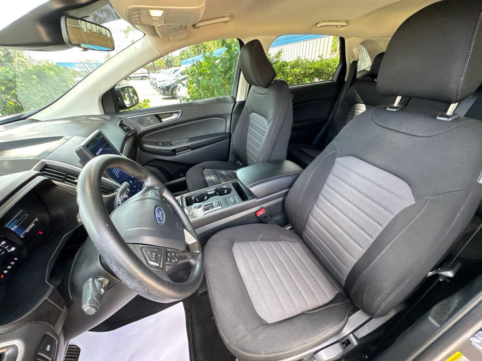 Used 2024 Ford Edge SE w/ Black Appearance Package AWD/4WD image 15