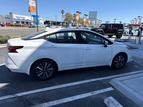 Used 2020 Nissan Versa SV FWD image 12