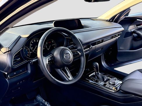 Certified 2025 MAZDA CX-30 AWD 2.5 S w/ Preferred Package image 4