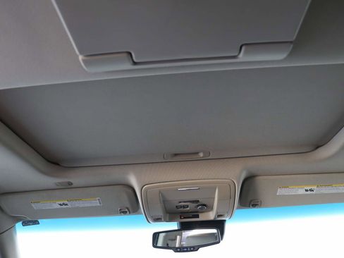 Used 2015 Chevrolet Tahoe LTZ AWD/4WD image 15