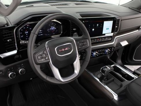 New 2026 GMC Sierra 1500 SLT AWD/4WD image 9