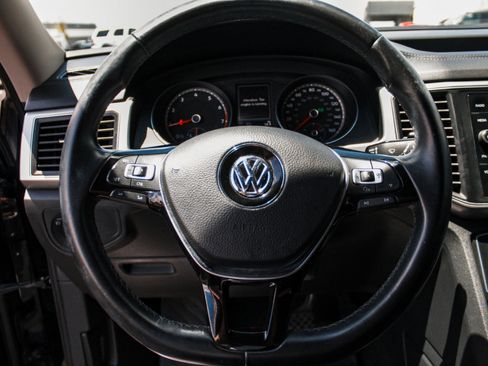 Used 2018 Volkswagen Atlas SE AWD/4WD image 12