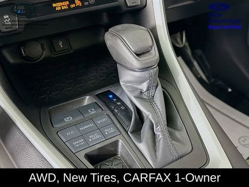 Used 2022 Toyota RAV4 XLE image 16