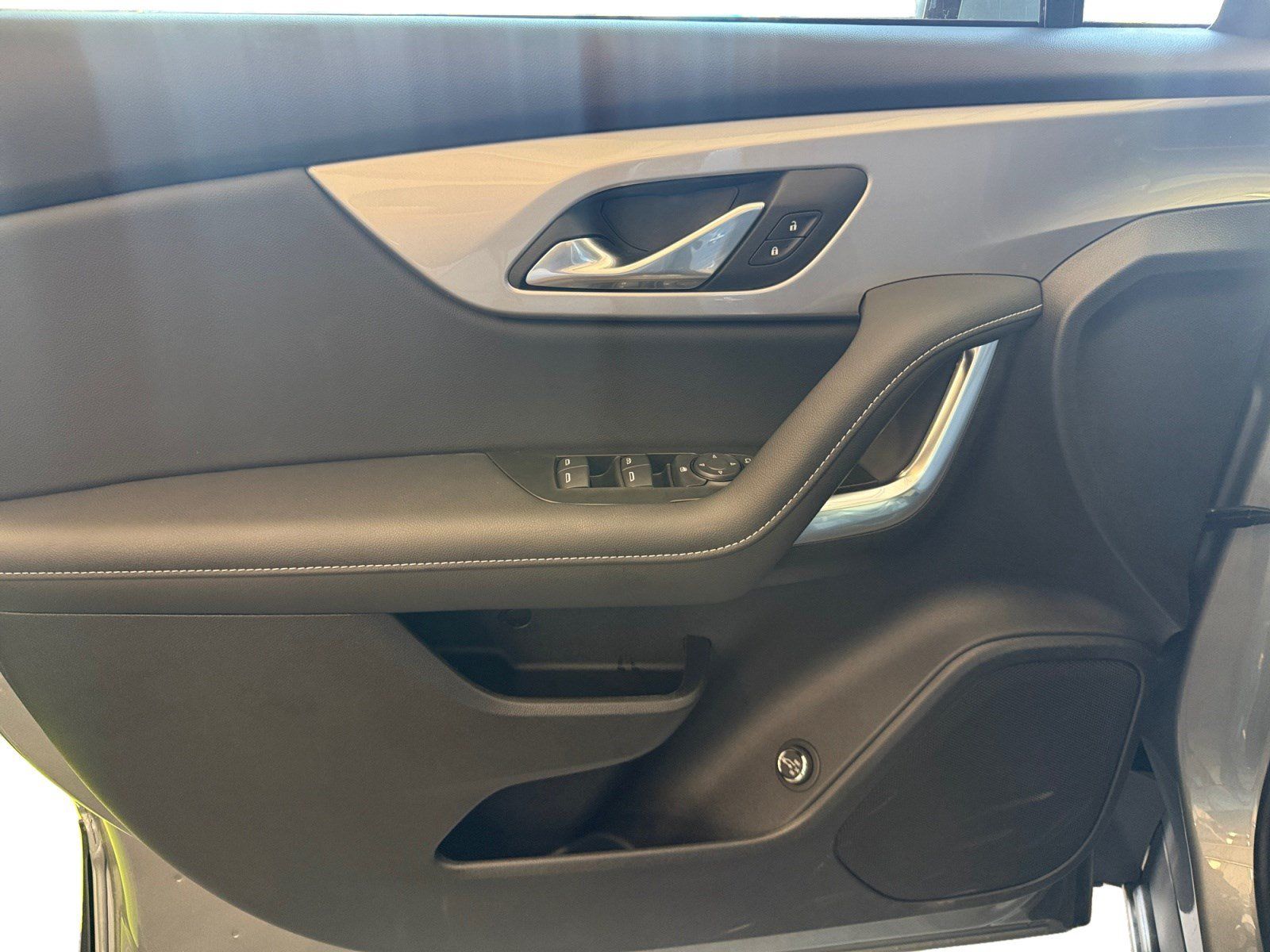 New 2026 Chevrolet Blazer LT w/ Convenience Package FWD image 10