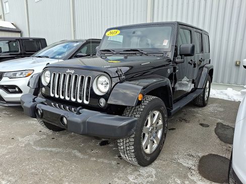 Used 2018 Jeep Wrangler Unlimited Sahara w/ Connectivity Group image 2