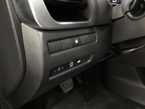 Used 2024 Nissan Rogue SL w/ SL Premium Package image 8