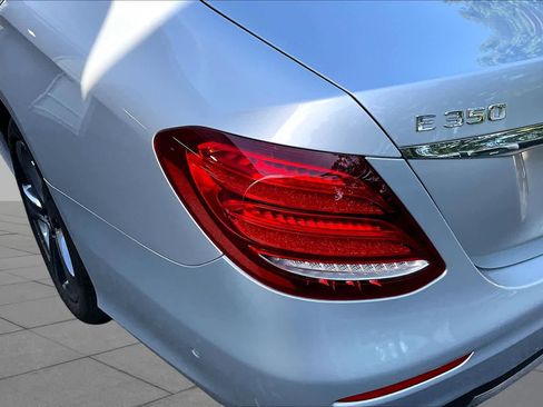 Used 2020 Mercedes-Benz E 350 4MATIC Sedan image 29
