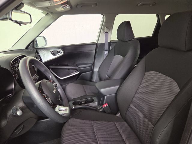 Certified 2023 Kia Soul S FWD image 12